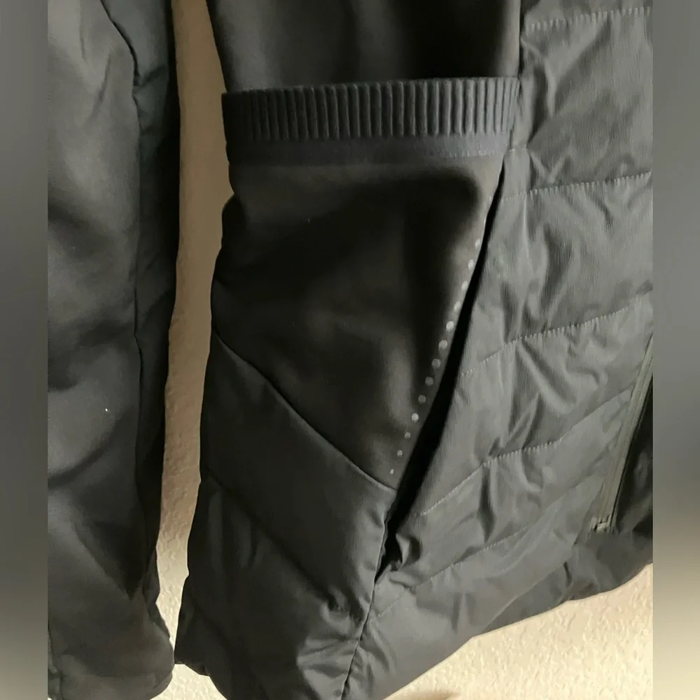 Lululemon Down For It All Jacket (Size 6) NWT - Picture 8 of 16